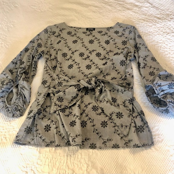 Jones of New York Blouse - Black and white eyelet with wrap around tie - Picture 11 of 11